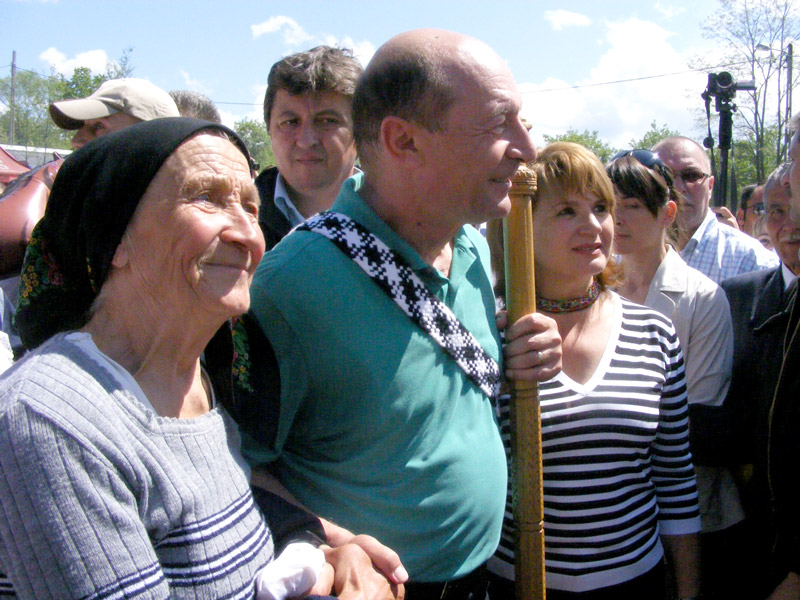 Foto Traian Basescu - Tanjaua de pe Mara (c) eMaramures.ro